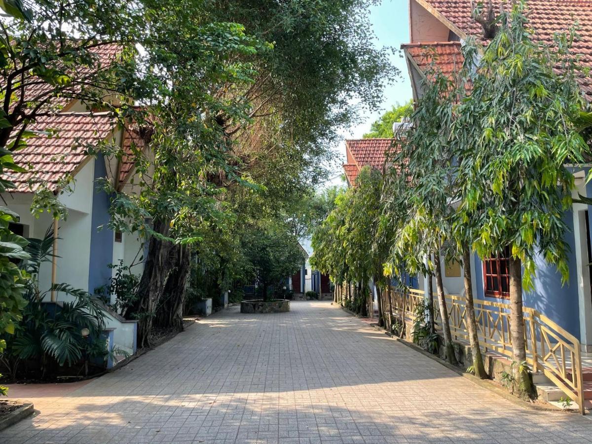 Song Tra Hotel Thu Dau Mot ภายนอก รูปภาพ